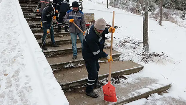 Beyşehir Belediyesinin kar mesaisi başladı