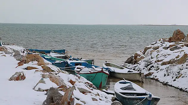 Beyşehir beyaza büründü