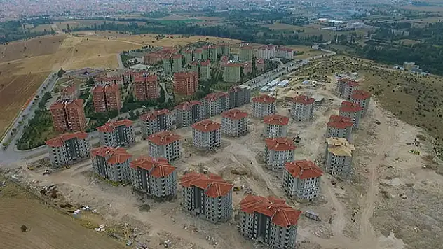 Beyşehir'de 62 kişi TOKİ'den ev sahibi oldu