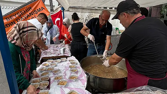 Beyşehir'de 7 bin kişiye aşure ikram edildi
