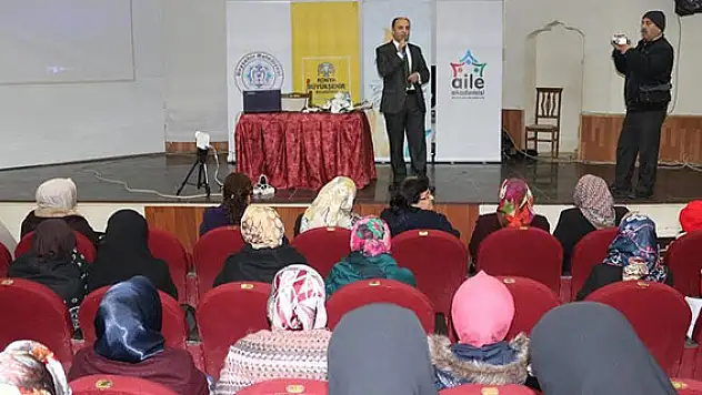 Beyşehir'de 'ailede sevgi' konulu konferans