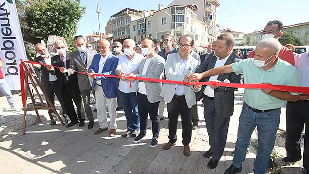 Beyşehir'de 'Bakkal amca fotoğraf yarışması' ödül töreni ve sergi açılışı
