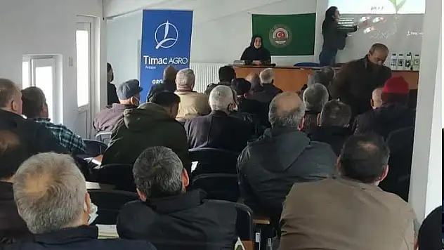 Beyşehir'de çiftçilere katı ve sıvı gübreler tanıtıldı
