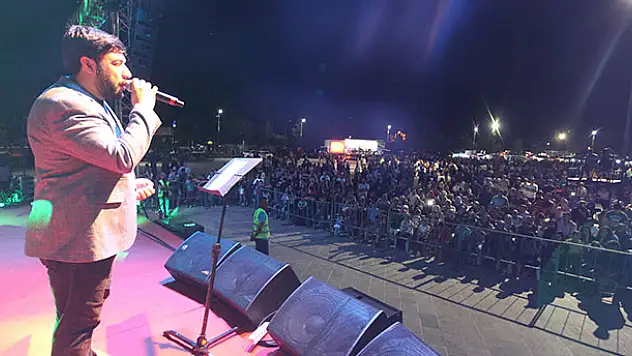 Beyşehir'de demokrasi şöleni sürüyor