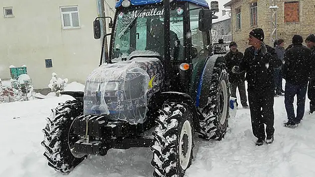 Beyşehir'de dış mahallelerde karla mücadelede yeni dönem