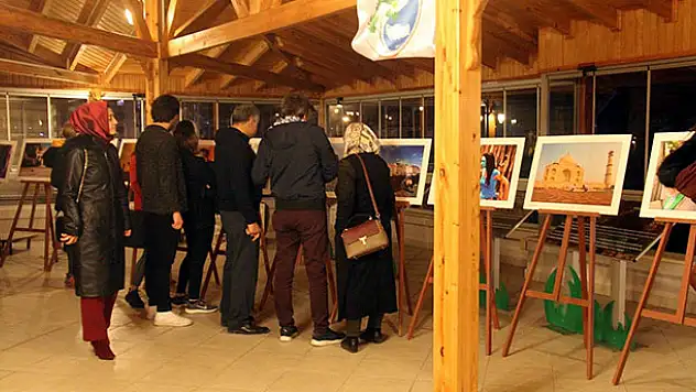 Beyşehir'de fotoğraf gösterisi ve sergi açılışı