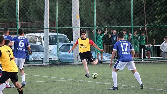 Beyşehir'de gençler arası futbol turnuvası başladı
