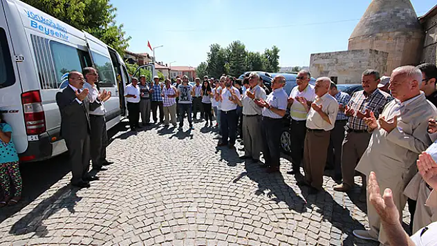 Beyşehir'de hacı adayları dualarla uğurlandı