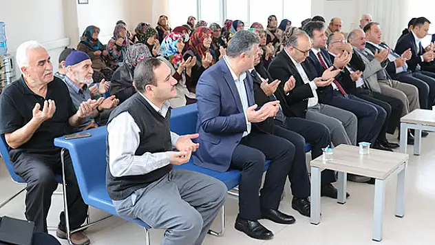 Beyşehir'de hastanenin palyatif servisinde yatanlara moral etkinliği