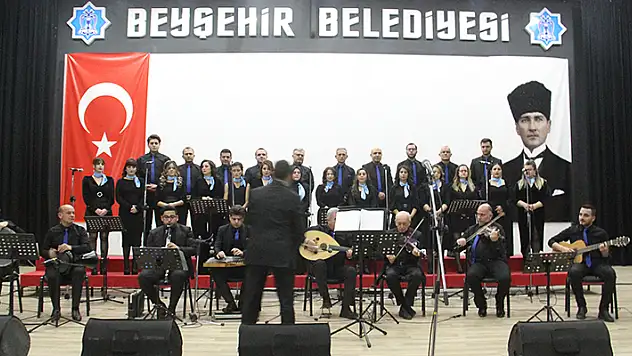 Beyşehir'de HEM Türk Sanat Müziği Korosu konser verdi
