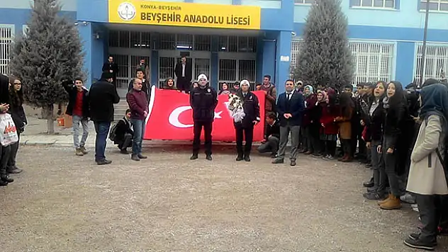 Beyşehir'de ihbara giden polislere öğrencilerden sürpriz