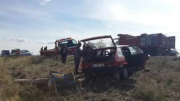 Beyşehir'de iki otomobil çarpıştı: 6 yaralı