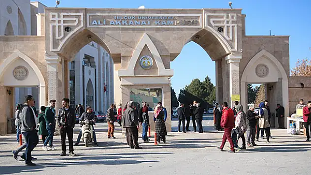 Beyşehir'de ilk kez AÖF sınavı yapıldı
