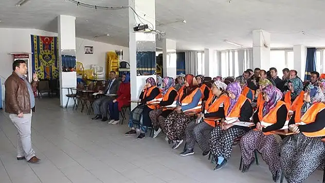 Beyşehir'de iş sağlığı ve güvenliği semineri