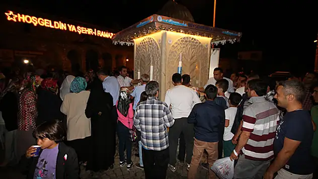 Beyşehir'de kadir gecesi coşkusu