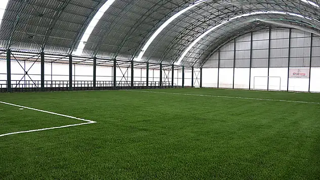 Beyşehir'de kapalı halı saha ve soyunma odası yaptırılacak