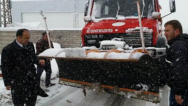 Beyşehir'de karla mücadele seferberliği