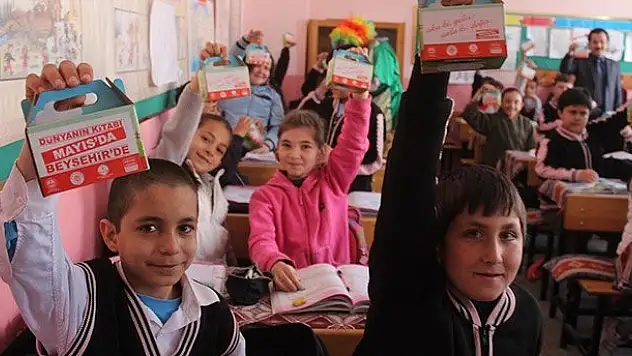 Beyşehir'de kitap fuarının okullarda tanıtımı gerçekleştirildi