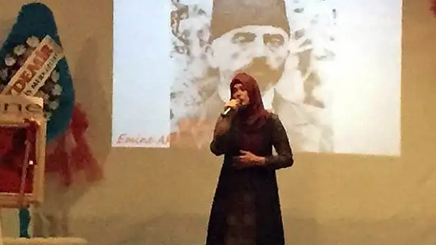 Beyşehir'de Lise Öğrencilerinden Şiir Dinletisi Etkinliği