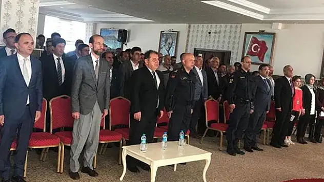 Beyşehir'de mahalle muhtarlarına hizmet içi eğitim semineri
