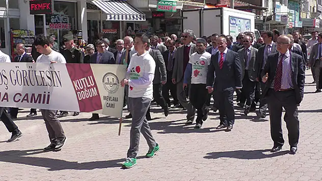 Beyşehir'de mehteranlı Kutlu Doğum yürüyüşü