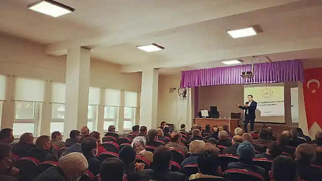 Beyşehir'de muhtarlara koruyucu aile programı anlatıldı
