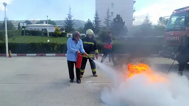Beyşehir'de öğrenci yurdunda yangın tatbikatı