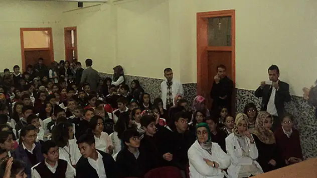 Beyşehir'de öğrencilere çocuk hakları semineri