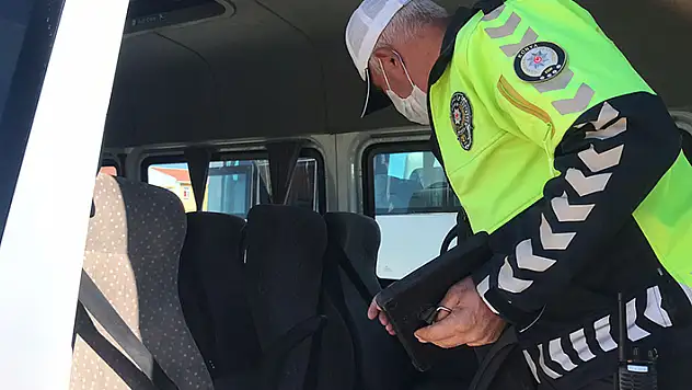 Beyşehir'de okul servis araçları denetlendi
