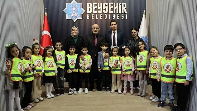 Beyşehir'de okullar 23 Nisan'a hazırlanıyor