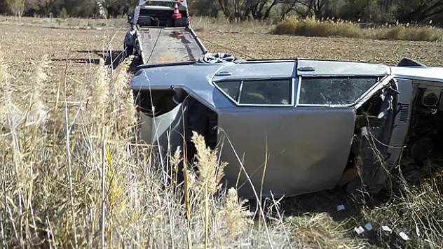 Beyşehir'de otomobil şarampole devrildi: 1 yaralı
