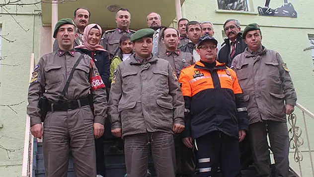 Beyşehir'de özel öğrencilerden jandarmaya ziyareti