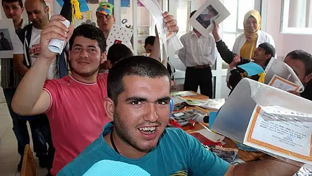 Beyşehir'de Özel Öğrencilere Özel Karne