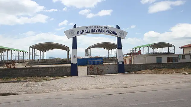 Beyşehir'de şap hastalığı sebebiyle hayvan pazarı kapatıldı