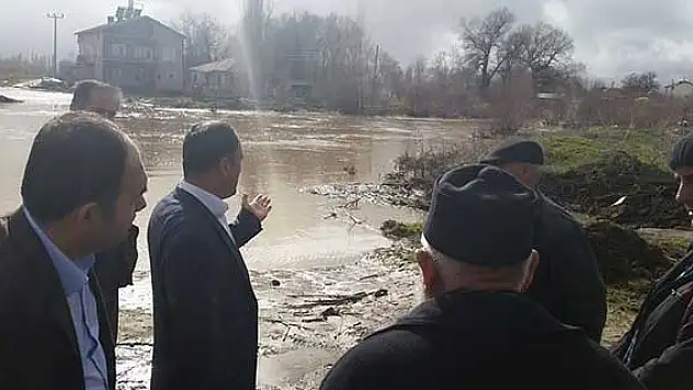 Beyşehir'de su taşkını riski ekiplerin müdahalesi ile önlendi