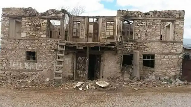 Beyşehir'de Tescilli Yapılar Restore Ediliyor