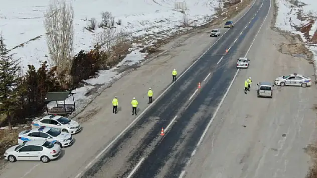 Beyşehir'de trafik ekiplerinin dronlu denetimi
