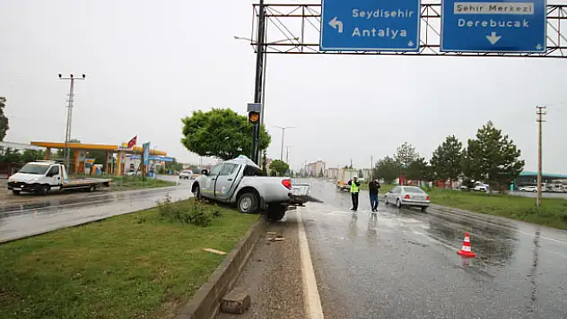 Beyşehir'de trafik kazası: 2 yaralı