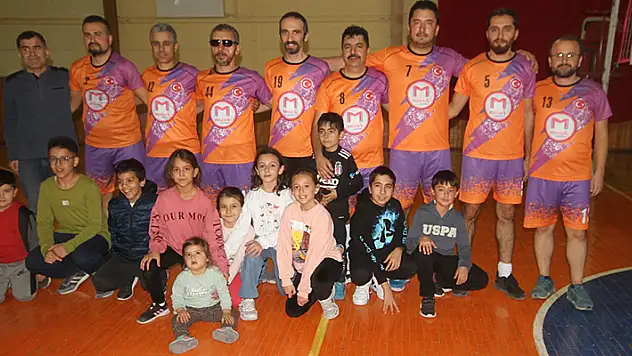 Beyşehir'de trafik kazasında hayatını kaybeden öğretmen adına düzenlenen turnuva yapıldı
