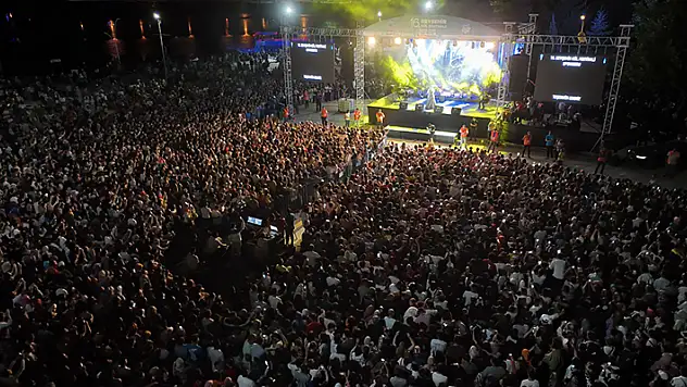 Beyşehir'de Uluslararası Beyşehir Göl Festivali'nde sahne alacak ünlü sanatçılar belli oldu
