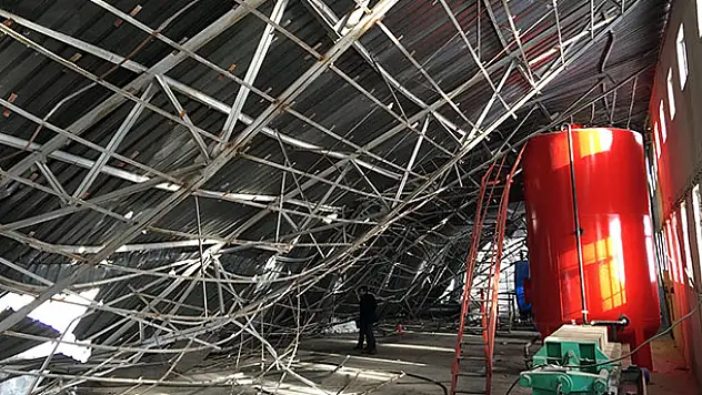 Beyşehir'de yaşanan 49 çatı çökmesi AFAD'a bildirildi