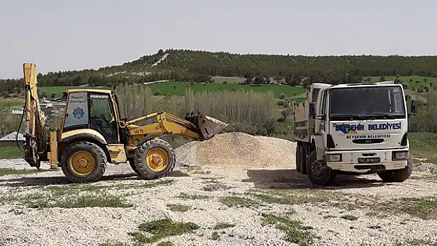 Beyşehir'de yaya yolları yaza hazırlanıyor
