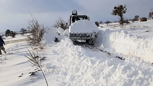 Beyşehir'de yayla yollarında kar temizleme seferberliği