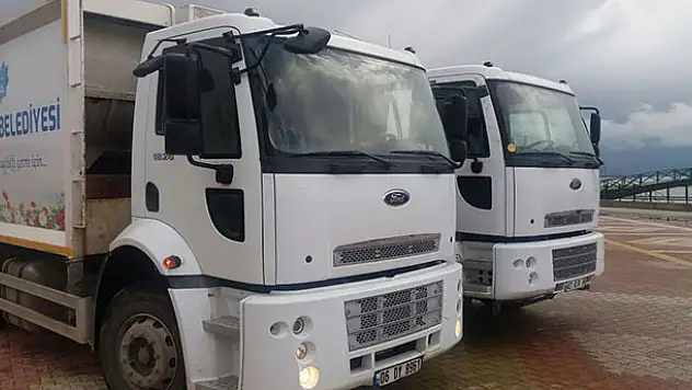 Beyşehir'de yeni çöp araçları hizmet vermeye başladı
