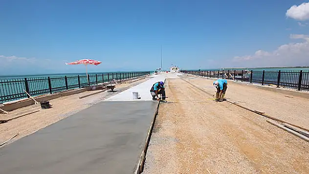 Beyşehir'de yollar baskı beton konforuyla tanışıyor