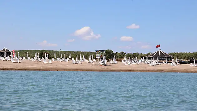 Beyşehir'deki Karaburun Plajı açıldı