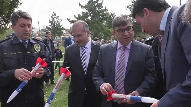 Beyşehir'deki Şenlikte Roketler Uçuruldu