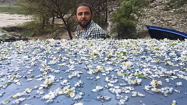 Beyşehir'e ceviz büyüklüğünde dolu yağdı