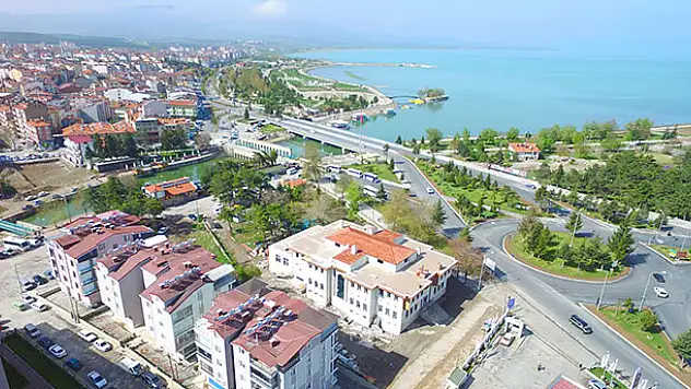 Beyşehir'e 'deniz manzaralı'  hanımlar lokali