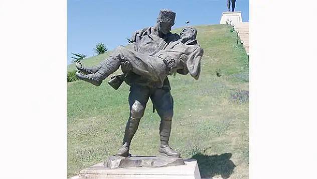 Beyşehir'e şehit baba ve oğul anıtı